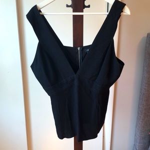 Trouvé deep v tank with back zipper